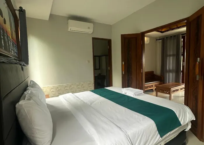 Ketut Joglo Pensión 4*